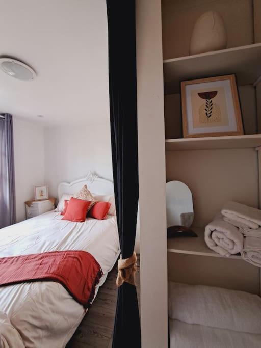 Duplex A Thiers, Vue Sur La Chaine Des Puys Hébergement de vacances *
