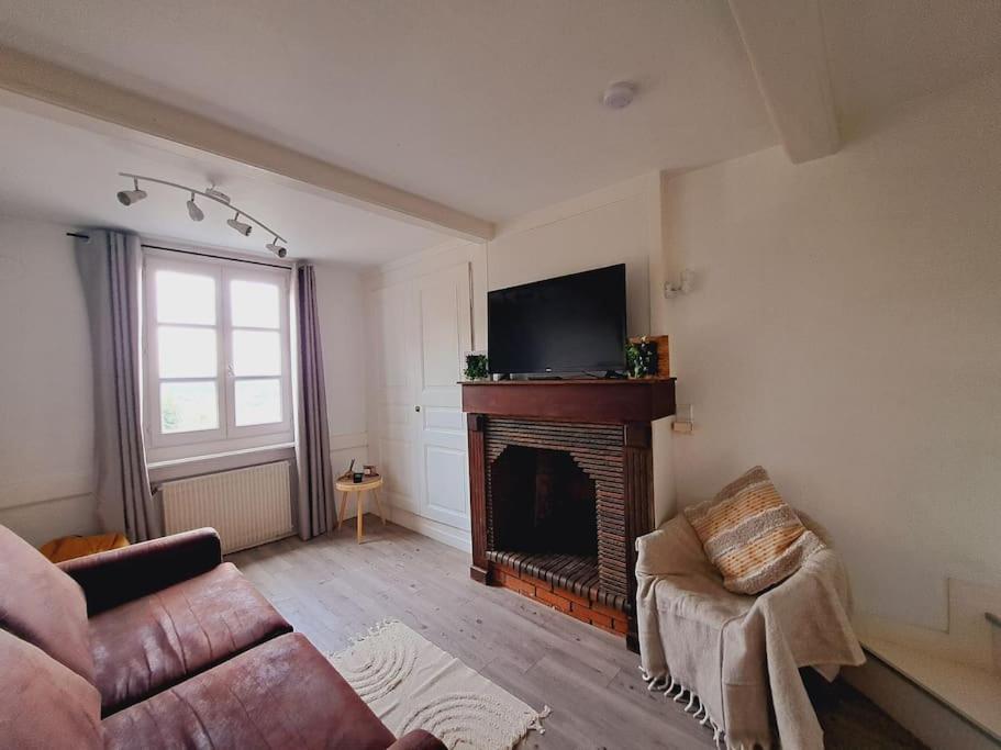 Duplex A Thiers, Vue Sur La Chaine Des Puys Hébergement de vacances *